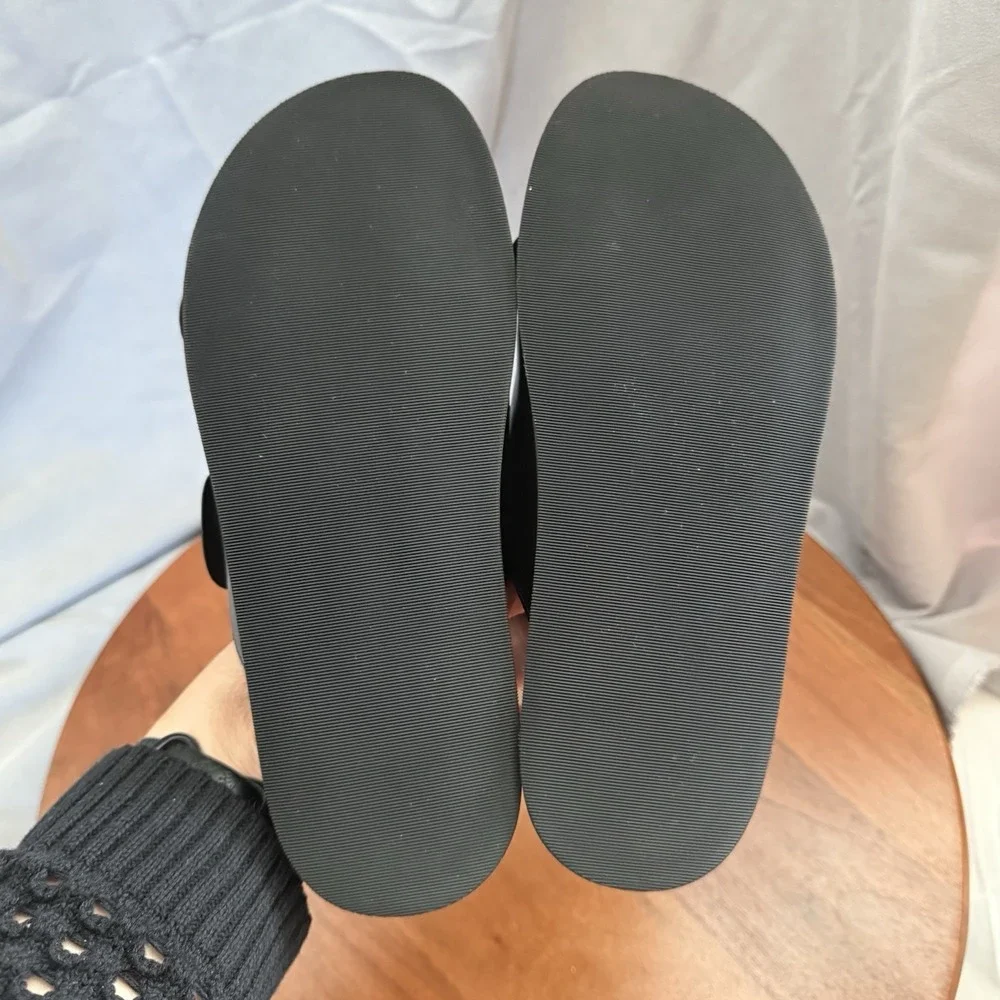 Isaac Mizrahi Live! Floral Slide Black Sandal‎ 3D Rose Petals Women's Size 7.5